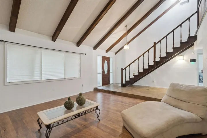 Living Room (2)