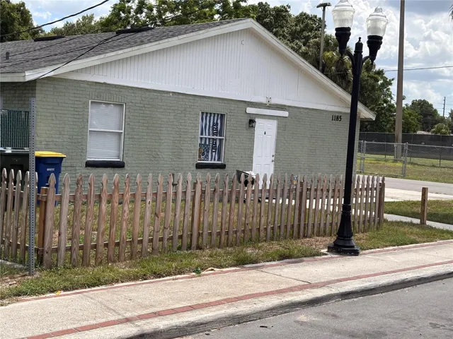 1185 BRITTS - FRONT