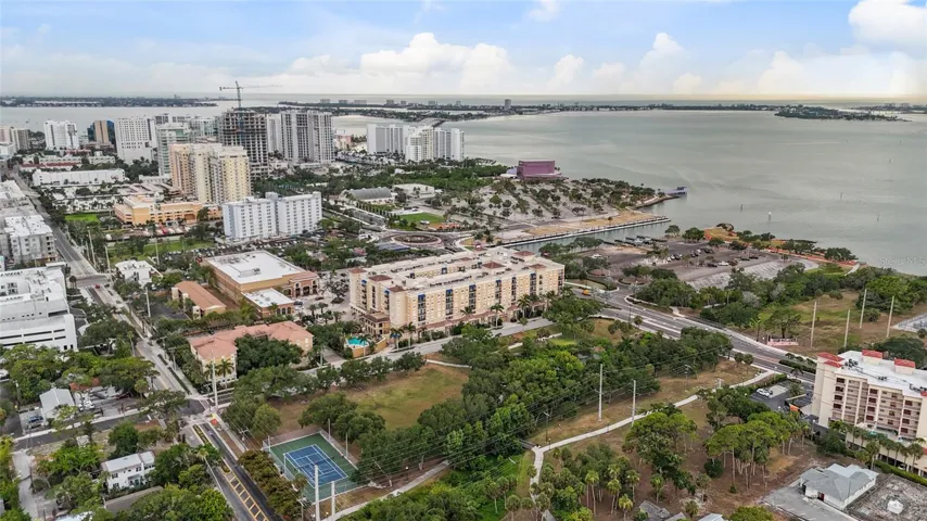 There's no place like Sarasota- where a downtown urban environment has the backdrop of the sparkling Sarasota Bay.