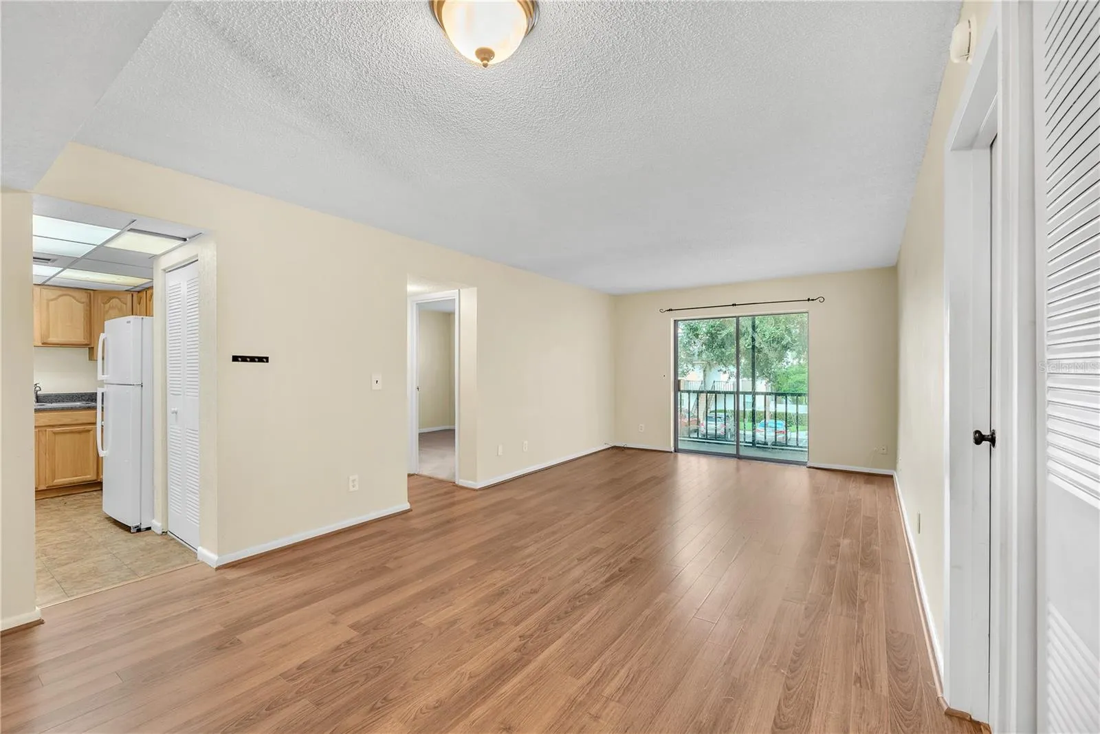 Living room Balcony end, kitchen side