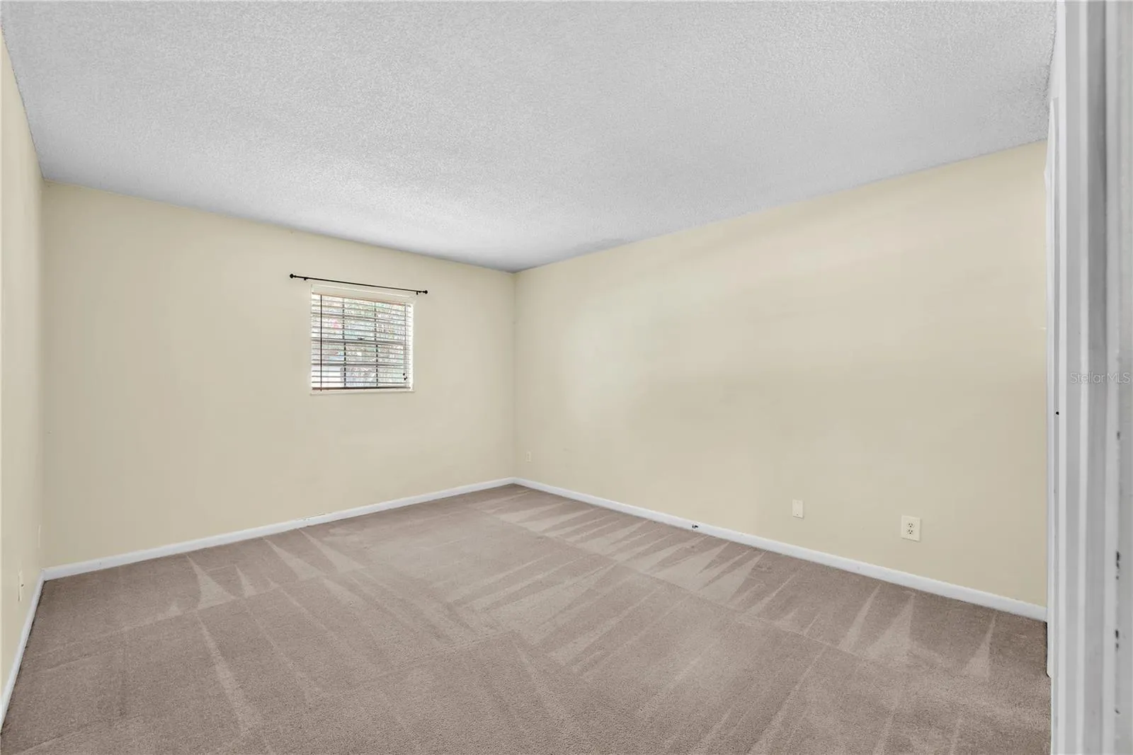 Primary bedroom has en suite bath