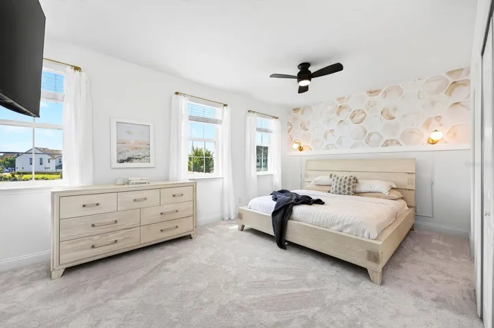 The light, bright primaru suite will quickly become a tranquil retreat.