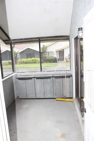 Secondary porch