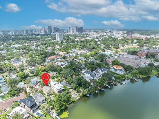 Quiet setting near downtown Orlando and Winter Park