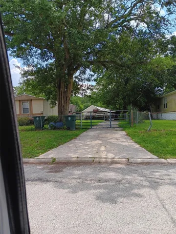 street view Mobile home and Shop