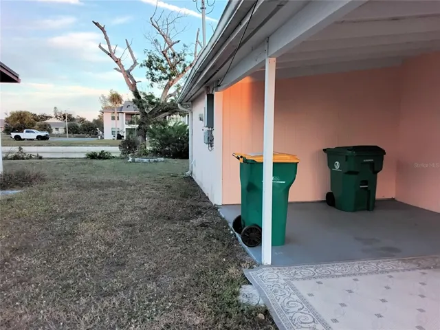 Left side of house from front yard