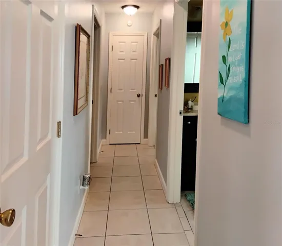 Hallway to bedrooms
