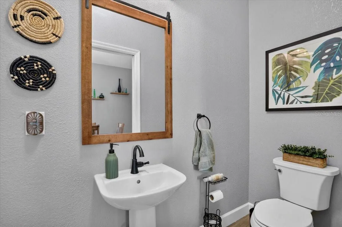 1/2 bath