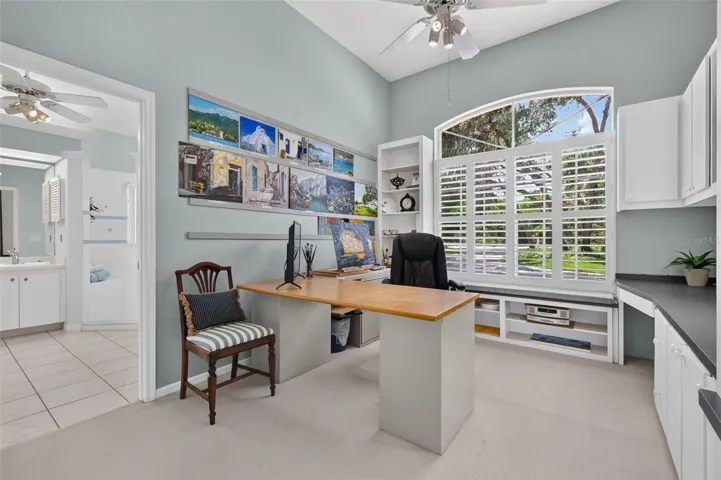 Home office/art studio/exercise room... so many possibilites