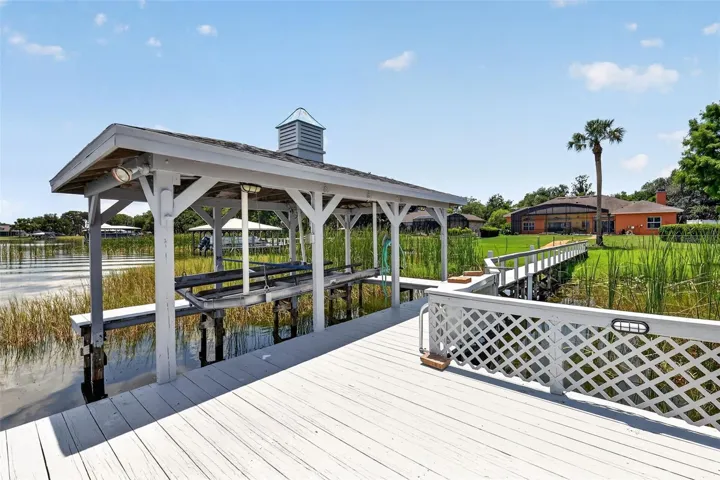 Private dock/boat lift