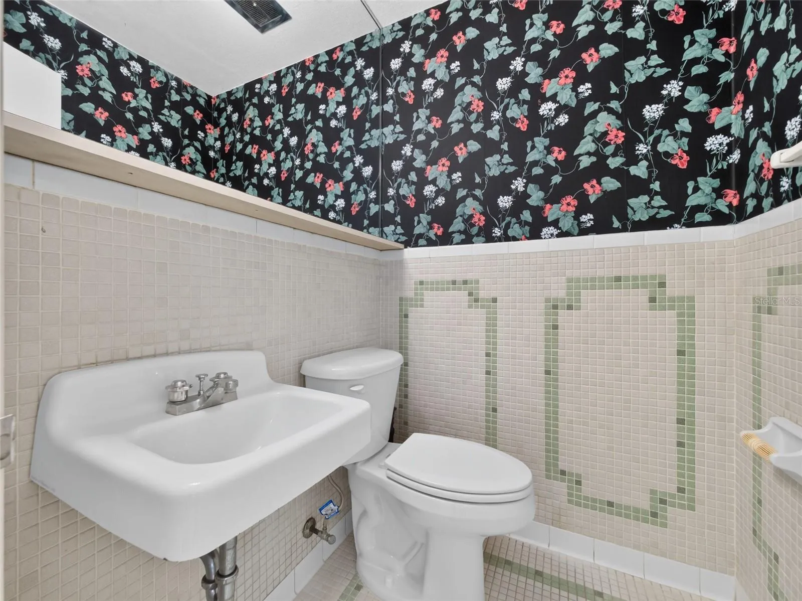 1/2 Bath