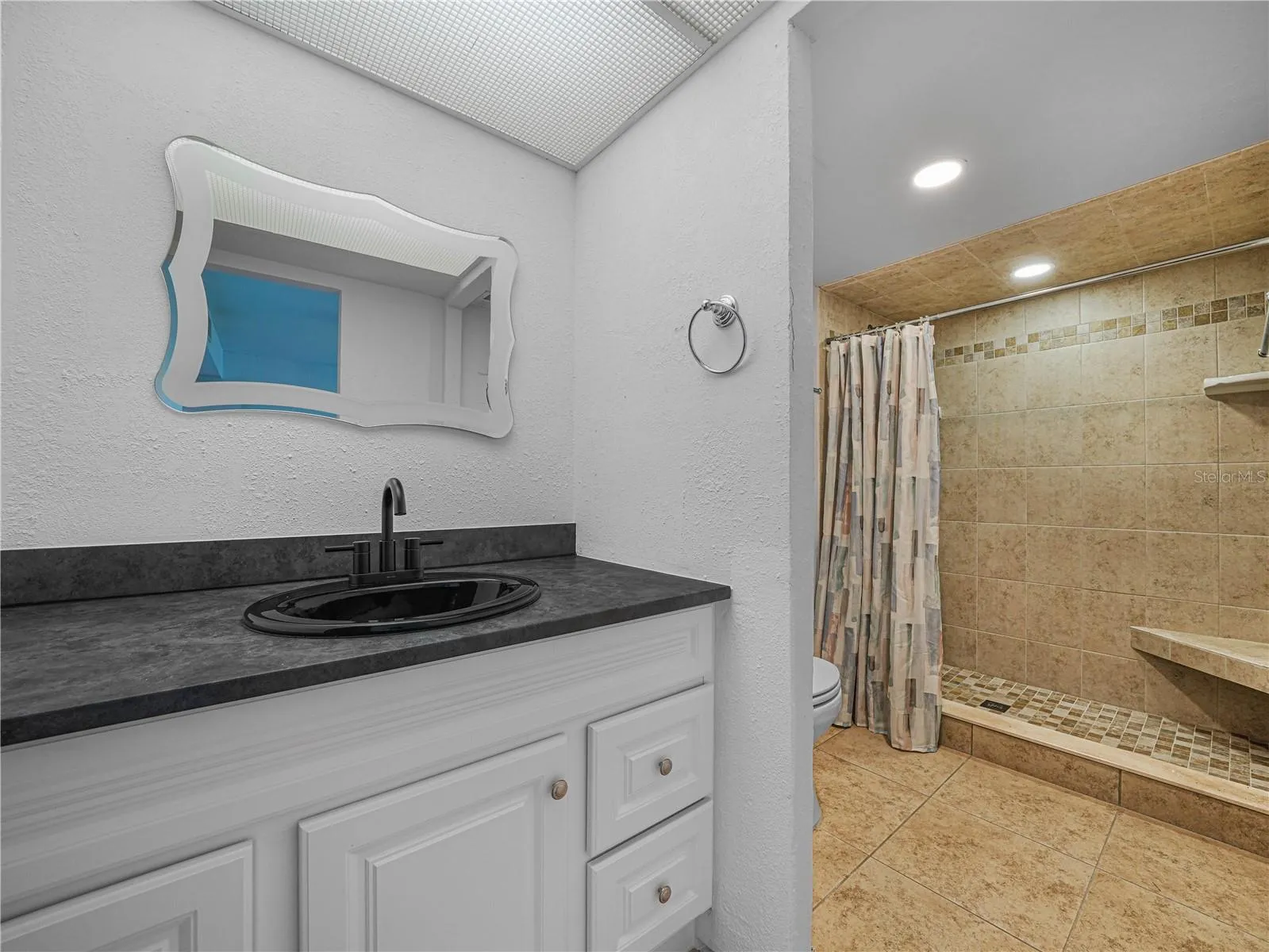 En Suite Primary Bath