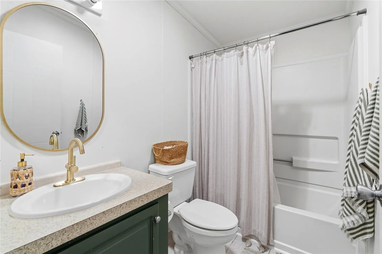 2nd bathroom