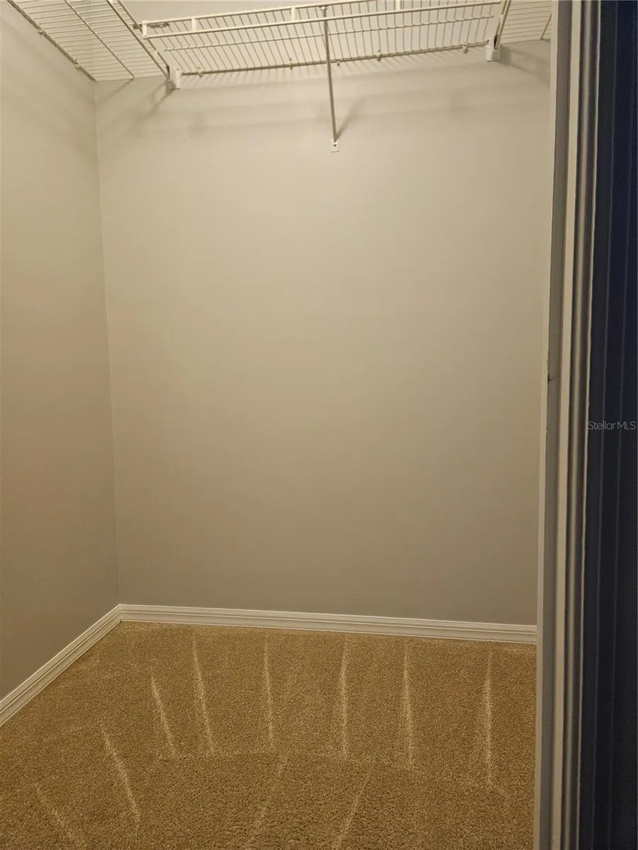 walk in closet