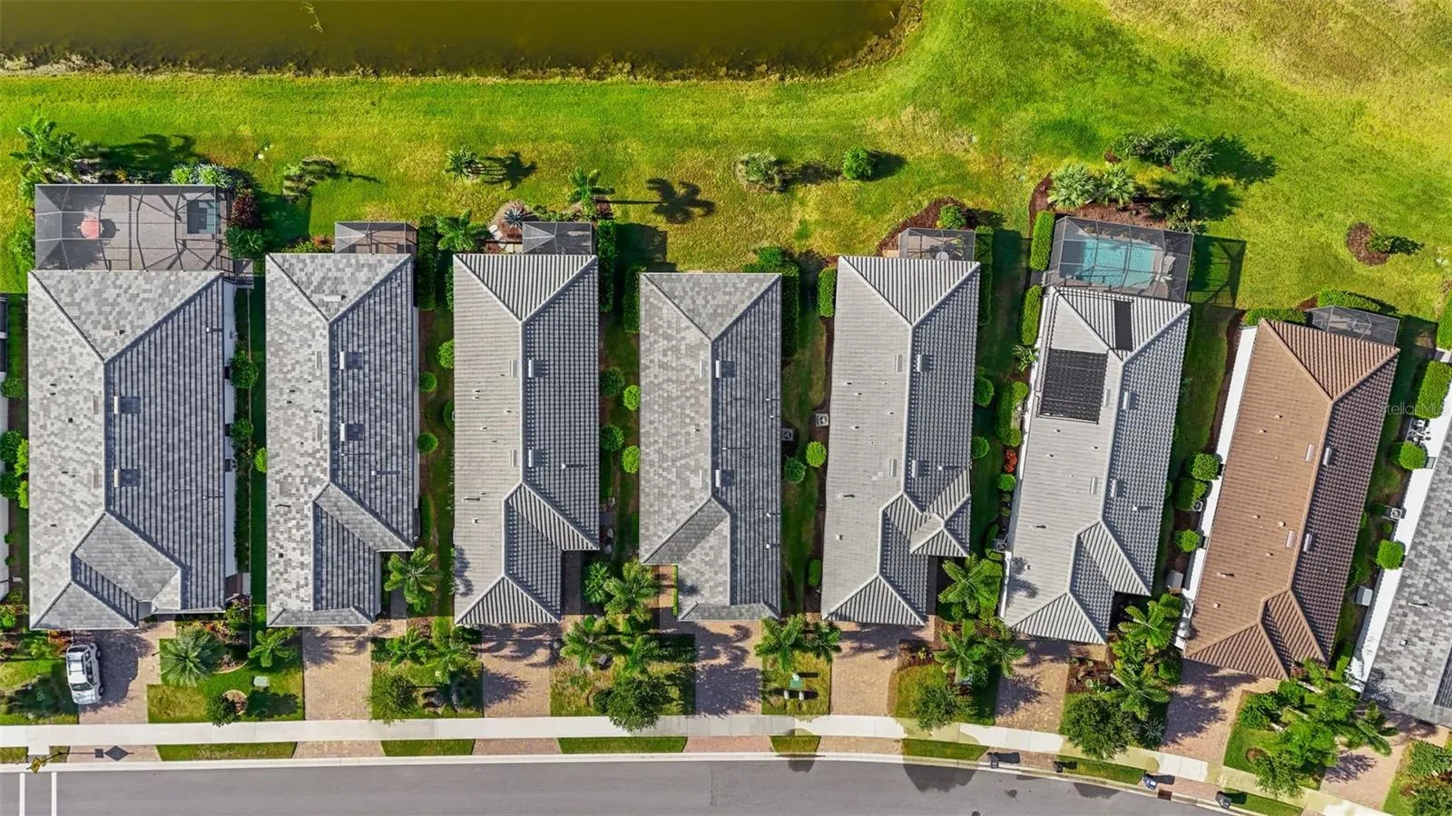 Fourth home from the left and right