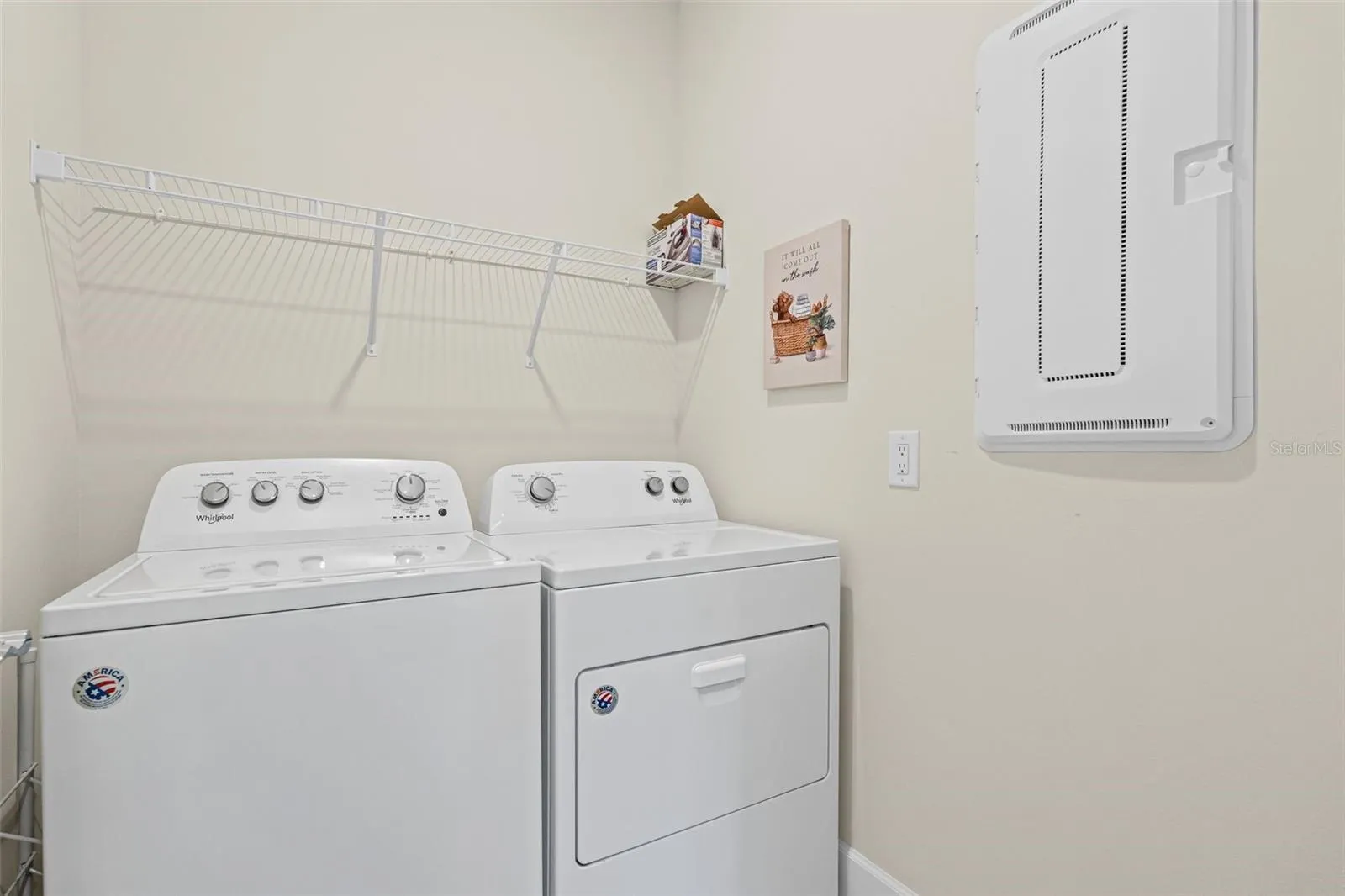 washer / dryer closet