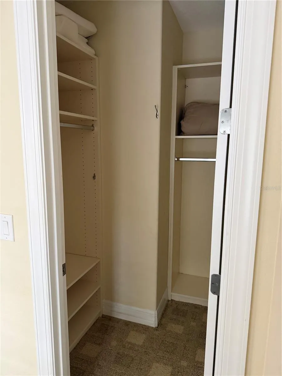 Walking closet