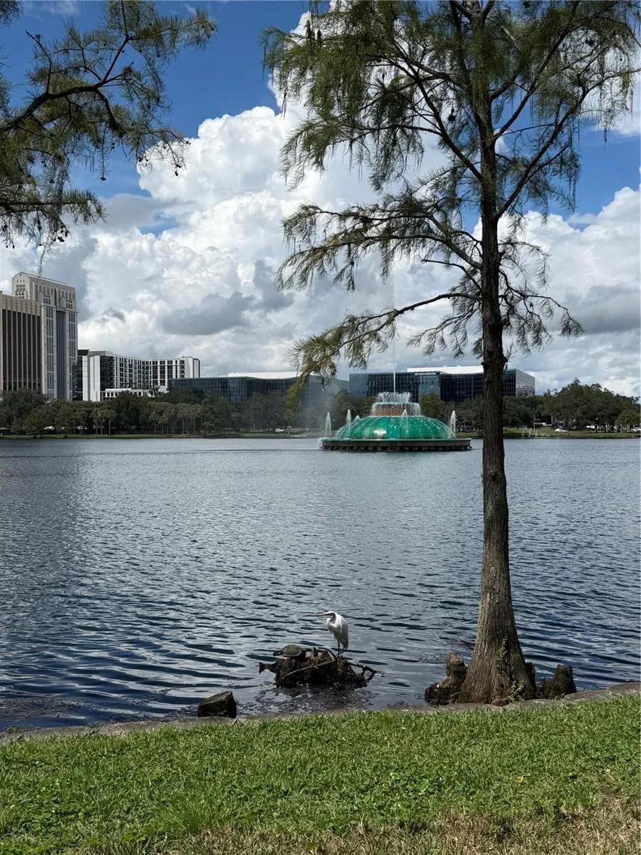 Lake Eola Park