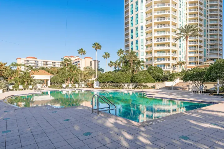 Oversize pool