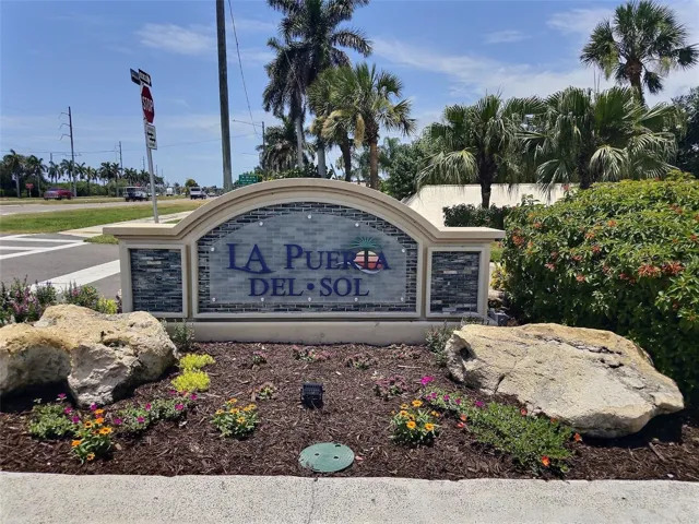 Enterance off of Pinellas Bayway
