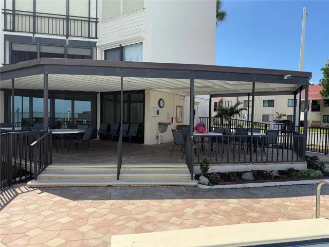 Coved Pool Cabana