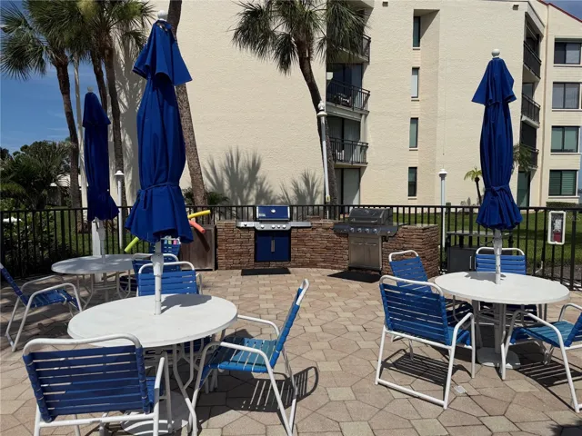 Pool side grill area