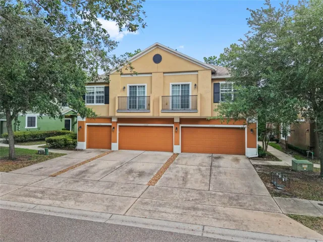 Spacious townhome with 2 car garage