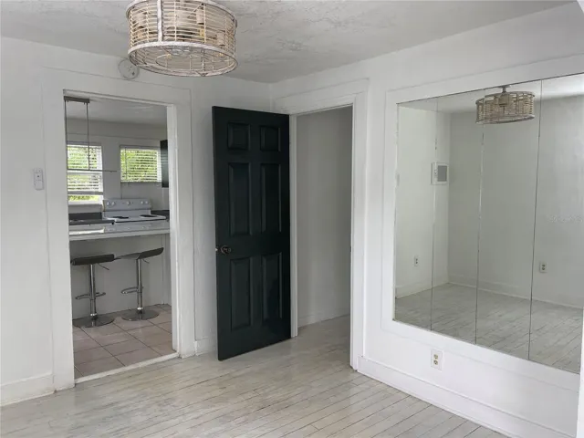 Dining room - entrance to Bedrom2