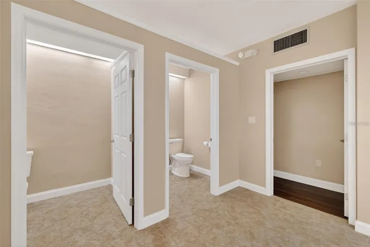 Clubhouse Bath