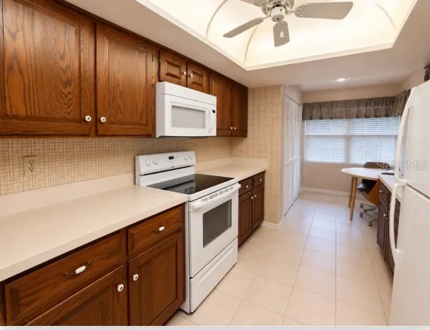 Kitchen with eating area
