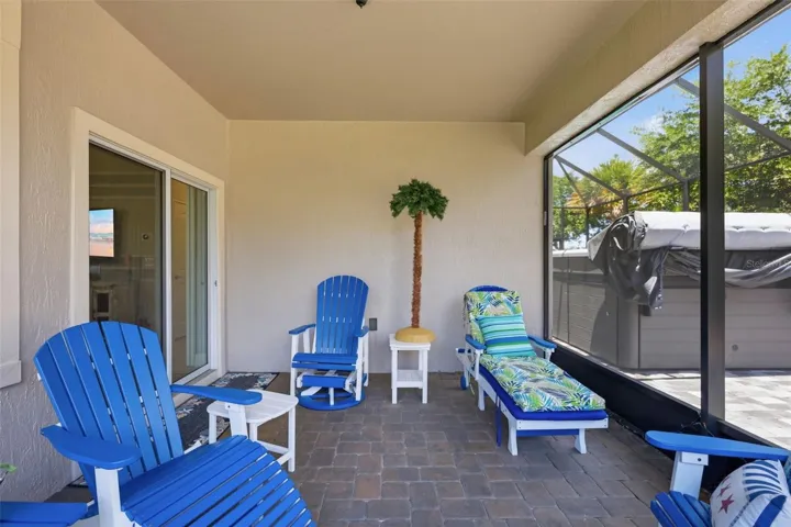 Covered and screen lanai