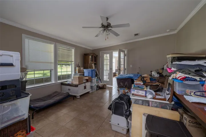 Bonus room good for studio/office/den.