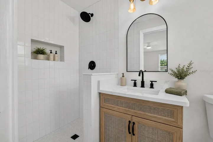 Primary bath staged