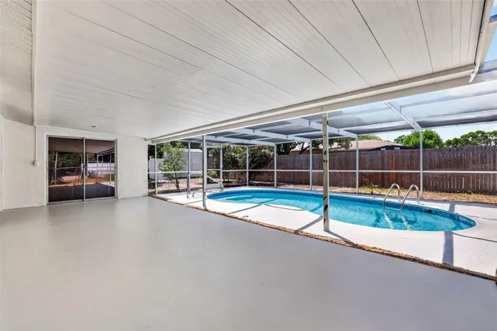 Pool/Rear Covered Screened in Patio