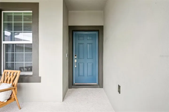 Attractive front entry with covered protection
