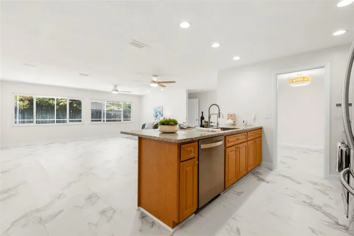Family/Kitchen