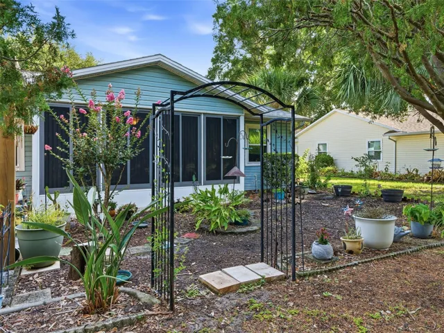 BACKYARD PERFECT OR GARDENING