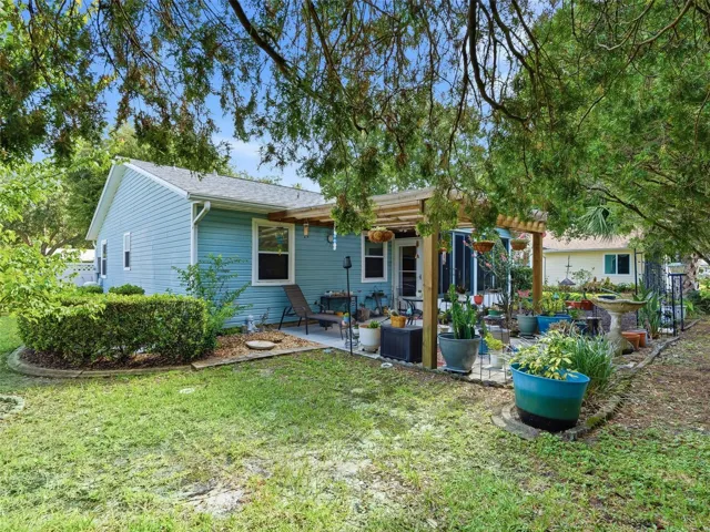 OPEN BACKYARD GREAT FOR NATURE LOVERS