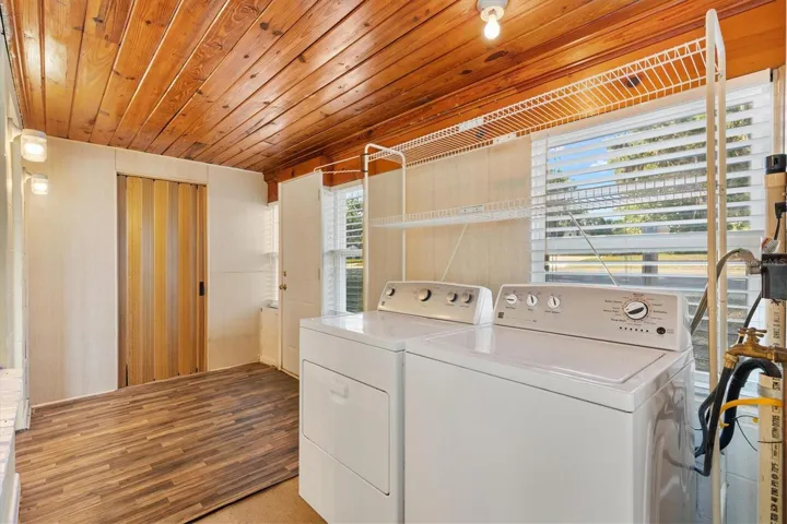 LAUNDRY ROOM WITH 2 CLOSETS