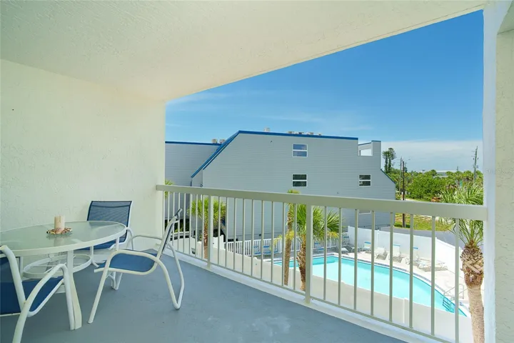 Open & airy lanai