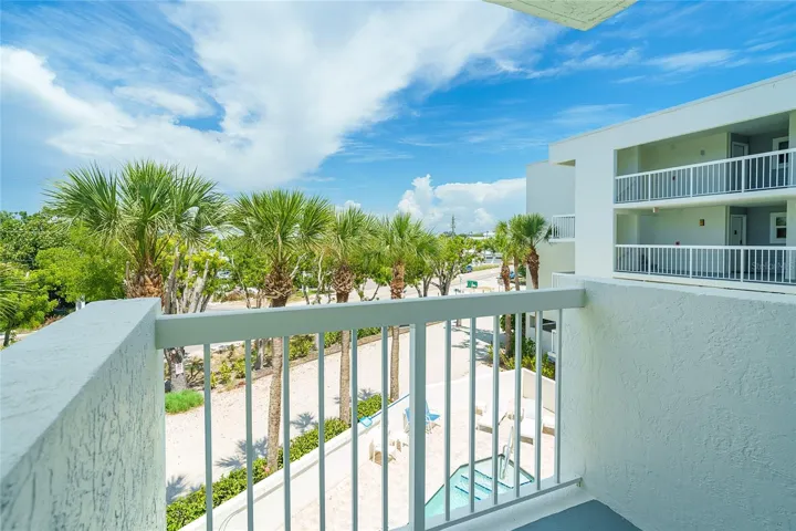 Guest bdrm balcony view