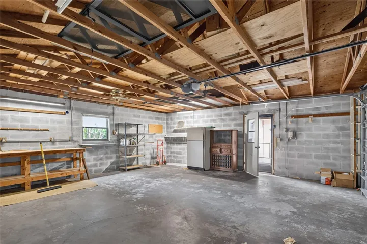 Detached Garage