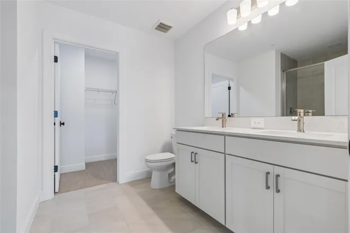 Primary Bath-Photo description represents the model home of same floor plan.