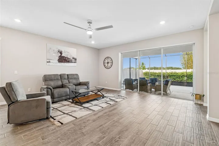 Family Room/Kitchen Combo