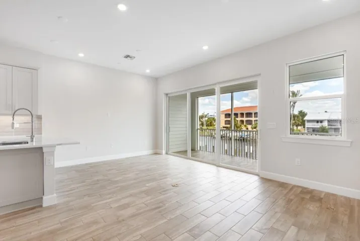 1623 Sea Haven Dr 307 ~ Ready Now!