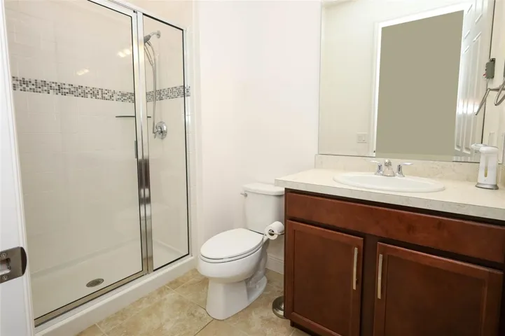 Pool/Guest room Full Bathrrom