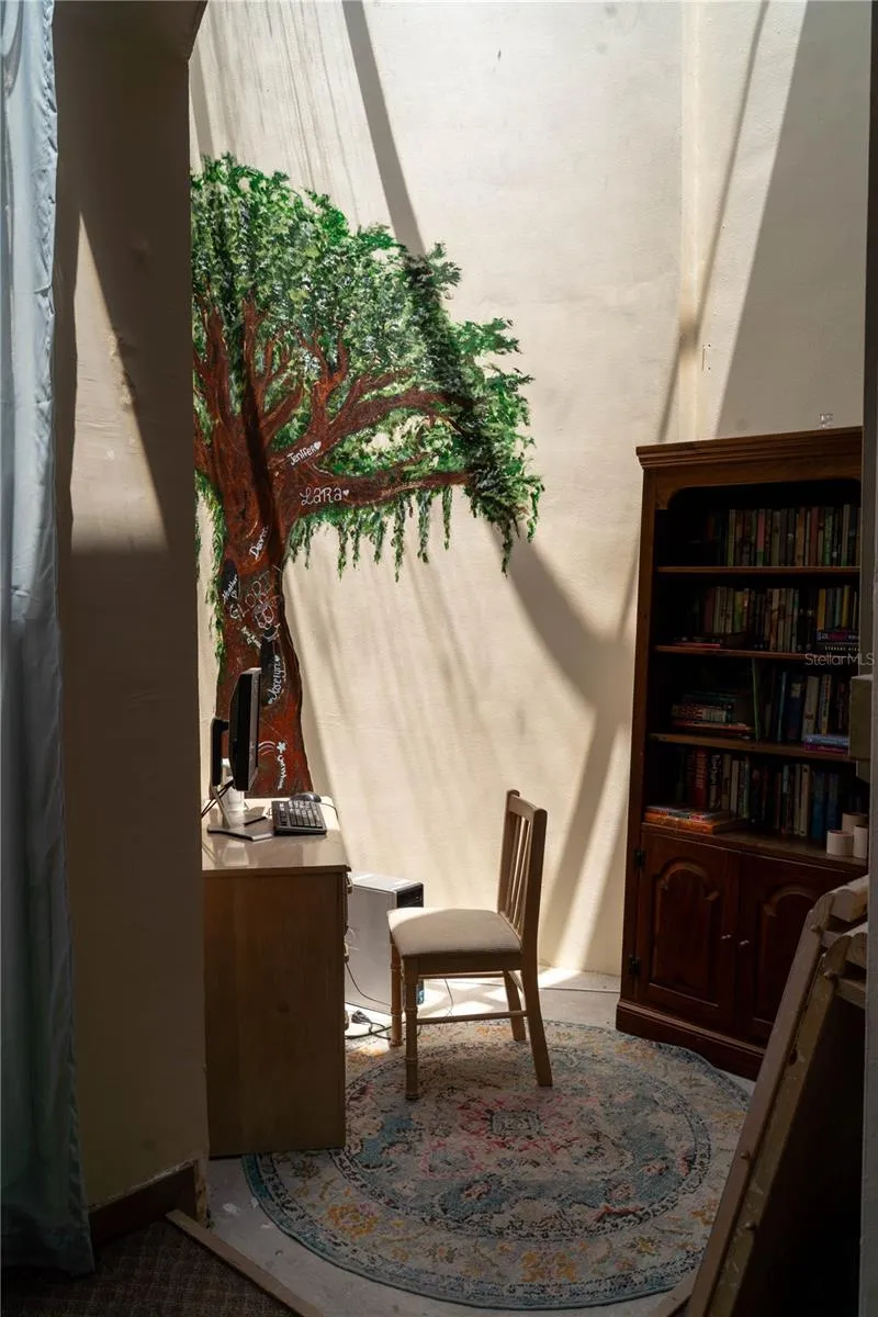 Atrium/Office