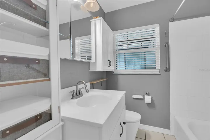 Bathroom 2 with bidet!