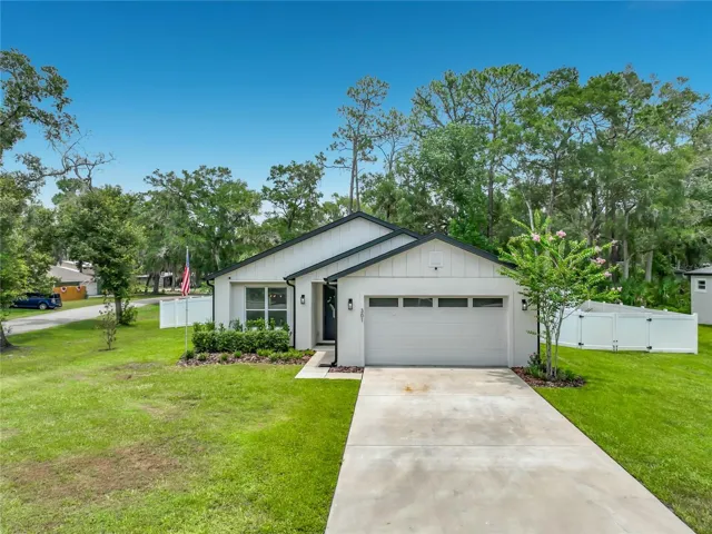 Plenty of yard and plenty of parking.