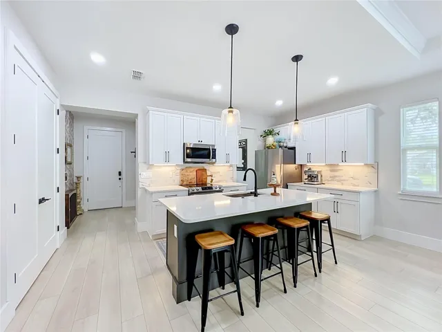 Modern, light Kitchen.